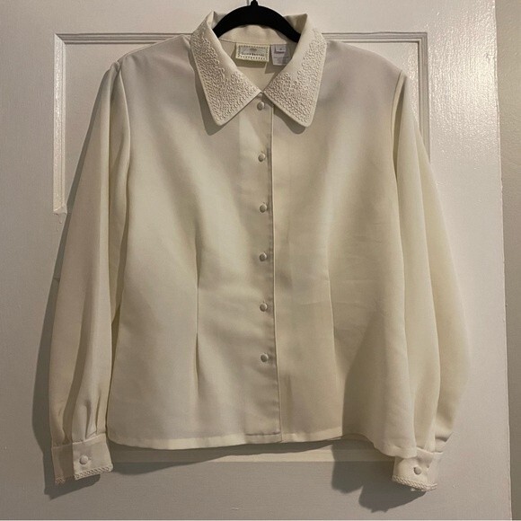 Susan Bristol Vintage White Embroidered Collar Cloth Button Down Blouse - Picture 1 of 16